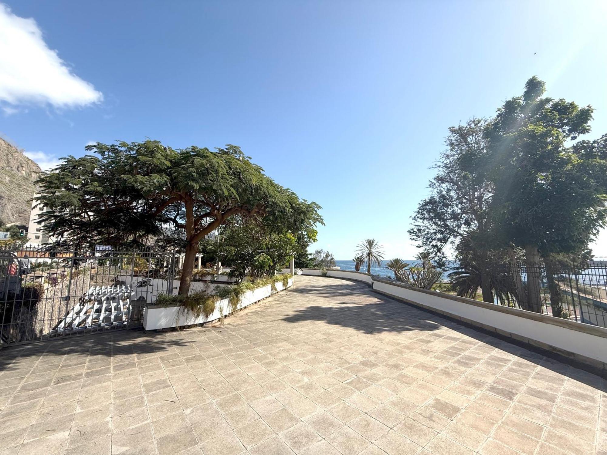 Tropicalidays Marina View Apartment *